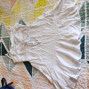 TRIXXI Clothing Compnay White Sleeves Dress